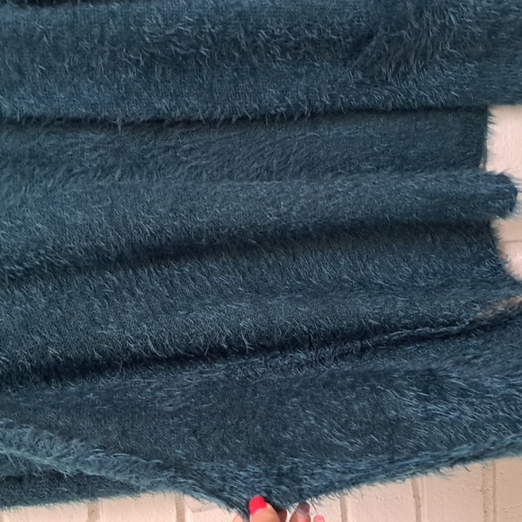 Chelsea & Theodore Dark Teal Fuzzy Open Front Cardigan W/Pockets. Size Small - Picture 5 of 8